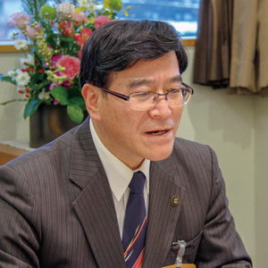 氷見市長 林 正之 氏
