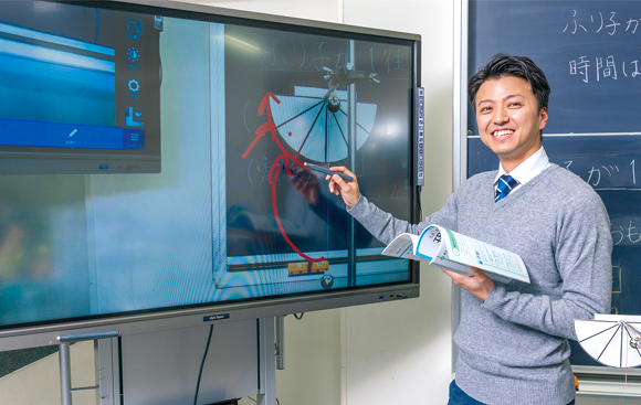 簡単な操作ボタン、直感的に操作が可能な一体型電子黒板 xSync Board